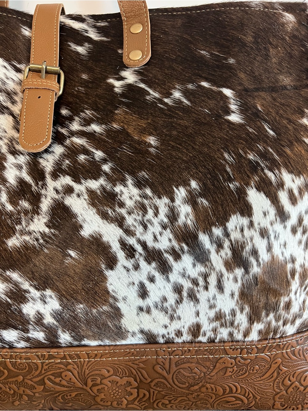Myra Western Weekender Bag Cowhide Leather Duffel Travel Carry On Boho Cowgirl - Picture 5 of 10
